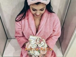 Annie_Astie