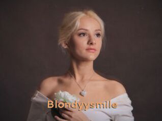 Blondyysmile