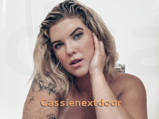 Cassienextdoor
