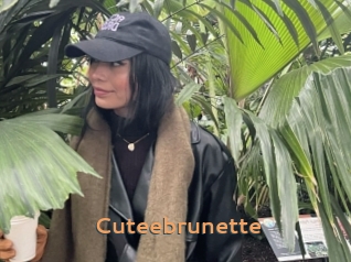 Cuteebrunette