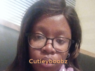 Cutieyboobz