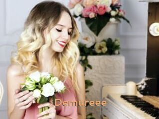 Demureee