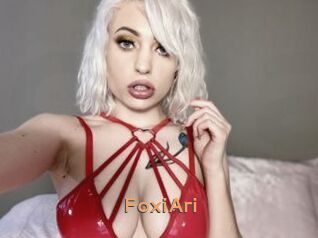 FoxiAri Du Cul A Gogo