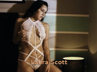 Laura_Scott