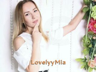 LovelyyMia