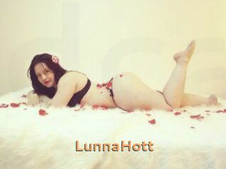 LunnaHott