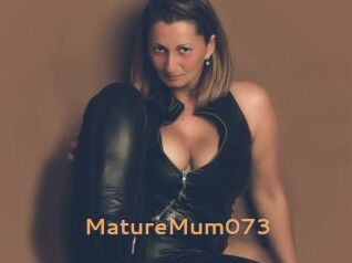 MatureMum073