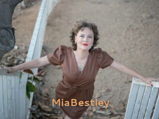 MiaBestley Du Cul A Gogo