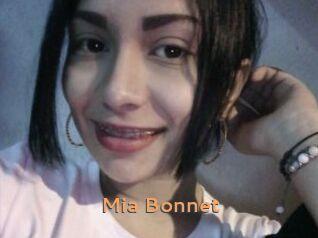 Mia_Bonnet
