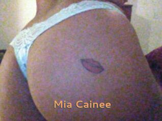 Mia_Cainee