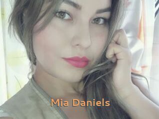Mia_Daniels