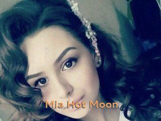 Mia_Hot_Moon