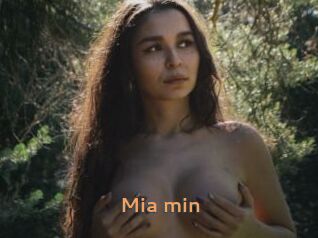 Mia_min