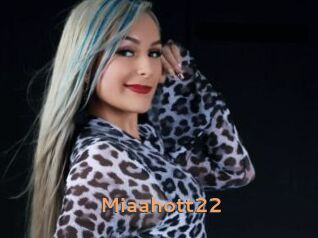 Miaahott22