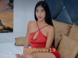 Miadavies19
