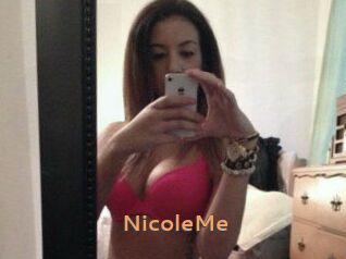 NicoleMe