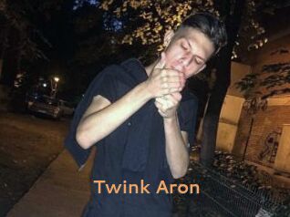Twink_Aron